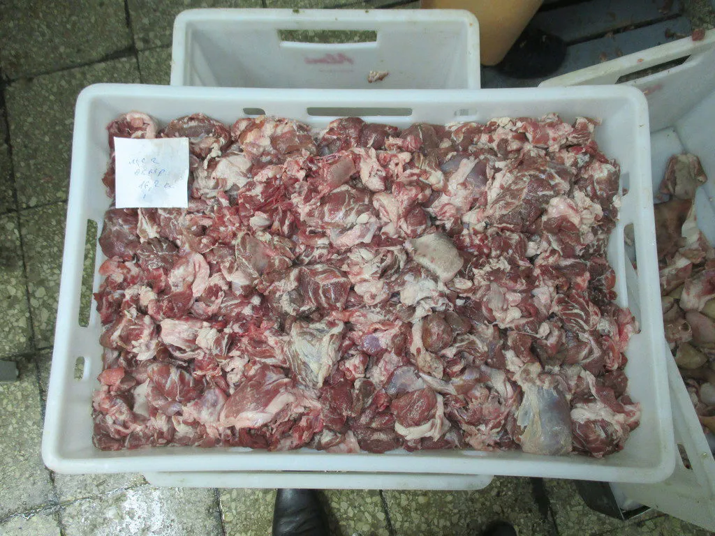 фотография продукта Мясо свиных голов 115 р/кг